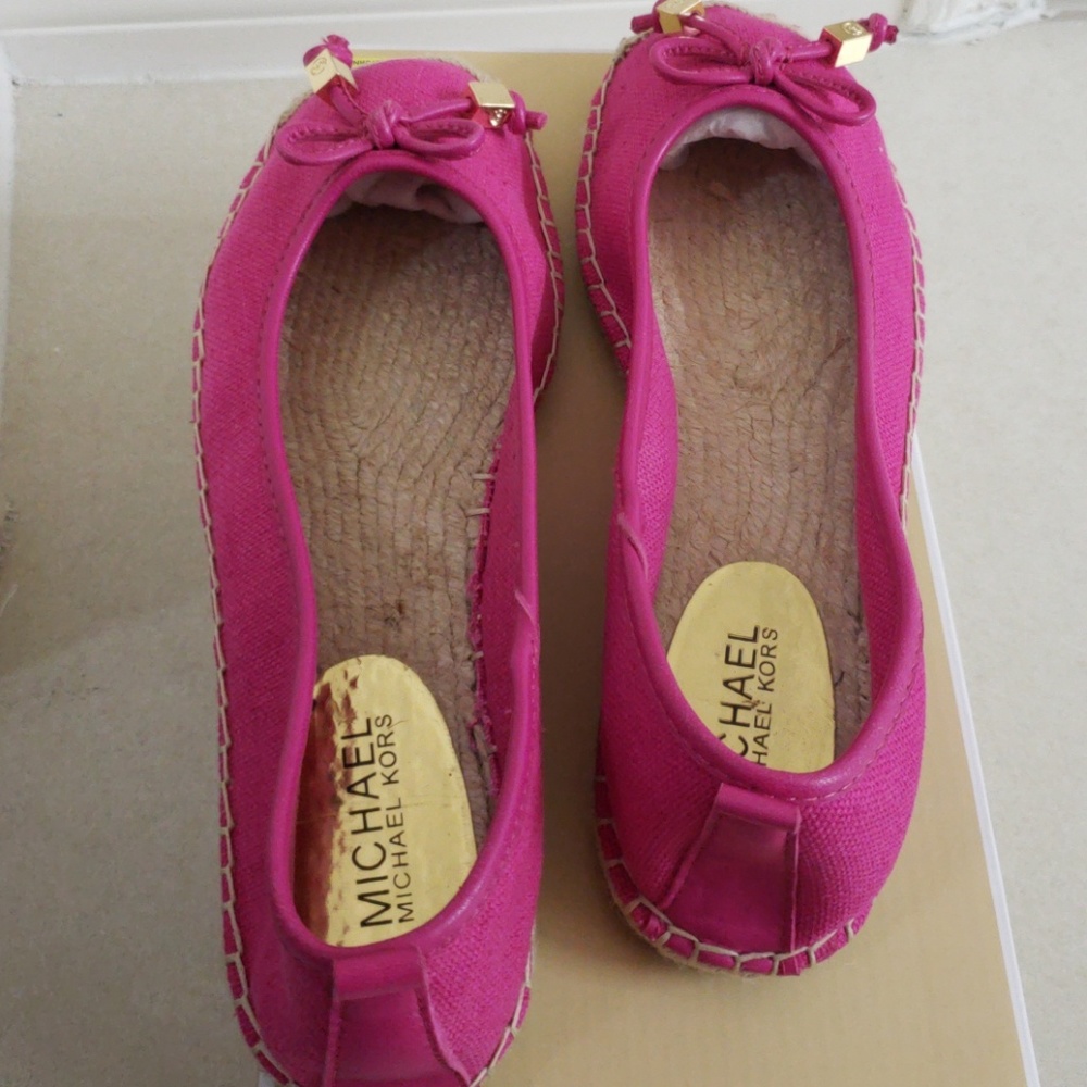 Shoes - Picture 2 of 4